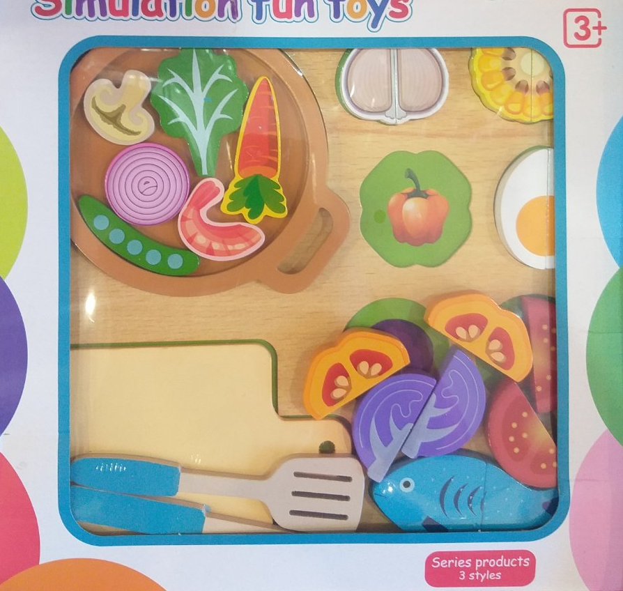 Дървен кухненски комплект Simulation Fun Toys – зеленчуци, риба и прибори