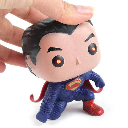 POP стил фигурка Супермен със светещи очи