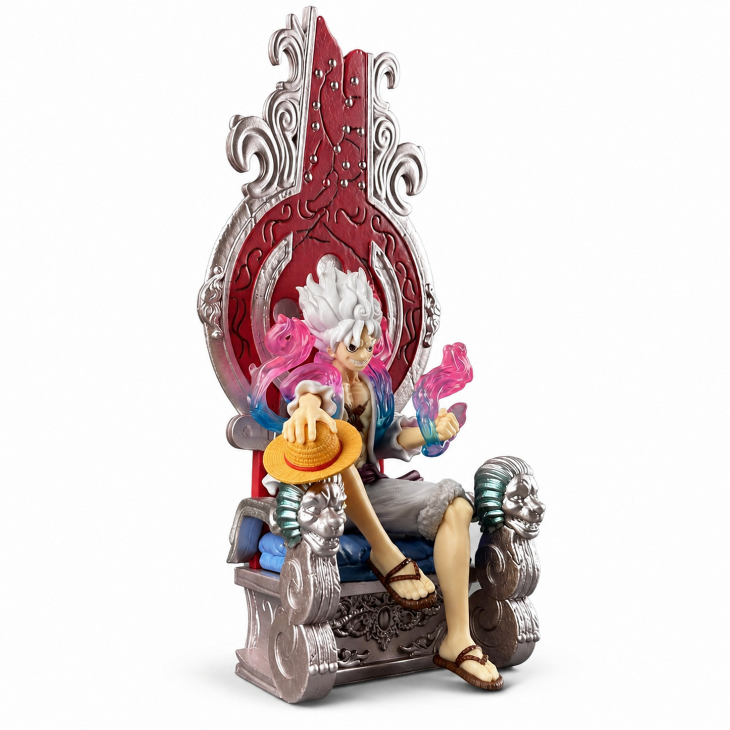 Аниме фигура Luffy Gear 5 на трон от One Piece – изглед под ъгъл