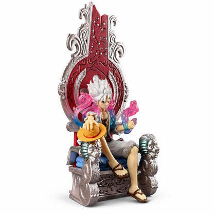 Аниме фигура Luffy Gear 5 на трон от One Piece – изглед под ъгъл