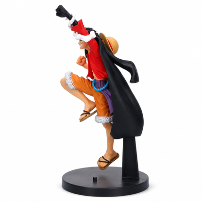 Аниме фигура Monkey D. Luffy в скачаща поза с черна наметка от One Piece – страничен изглед