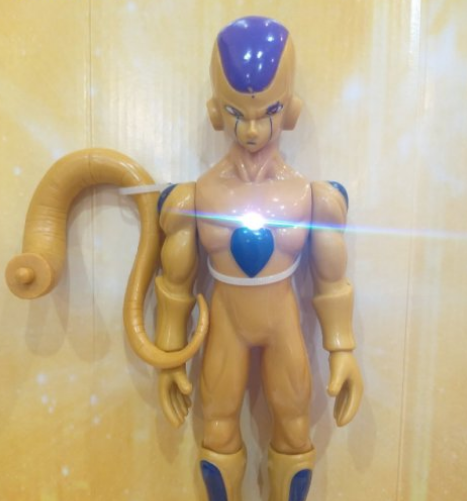 Фигура Dragon Ball Z – Frieza Golden Form със светлина