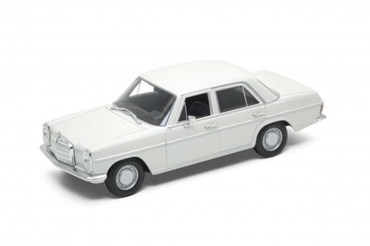 Mercedes-Benz 220