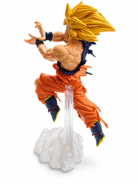 Super Saiyan Goku аниме фигура с прозрачна стойка