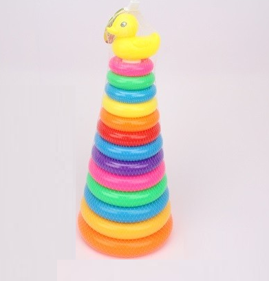 Детска пирамидка с рингове и пате