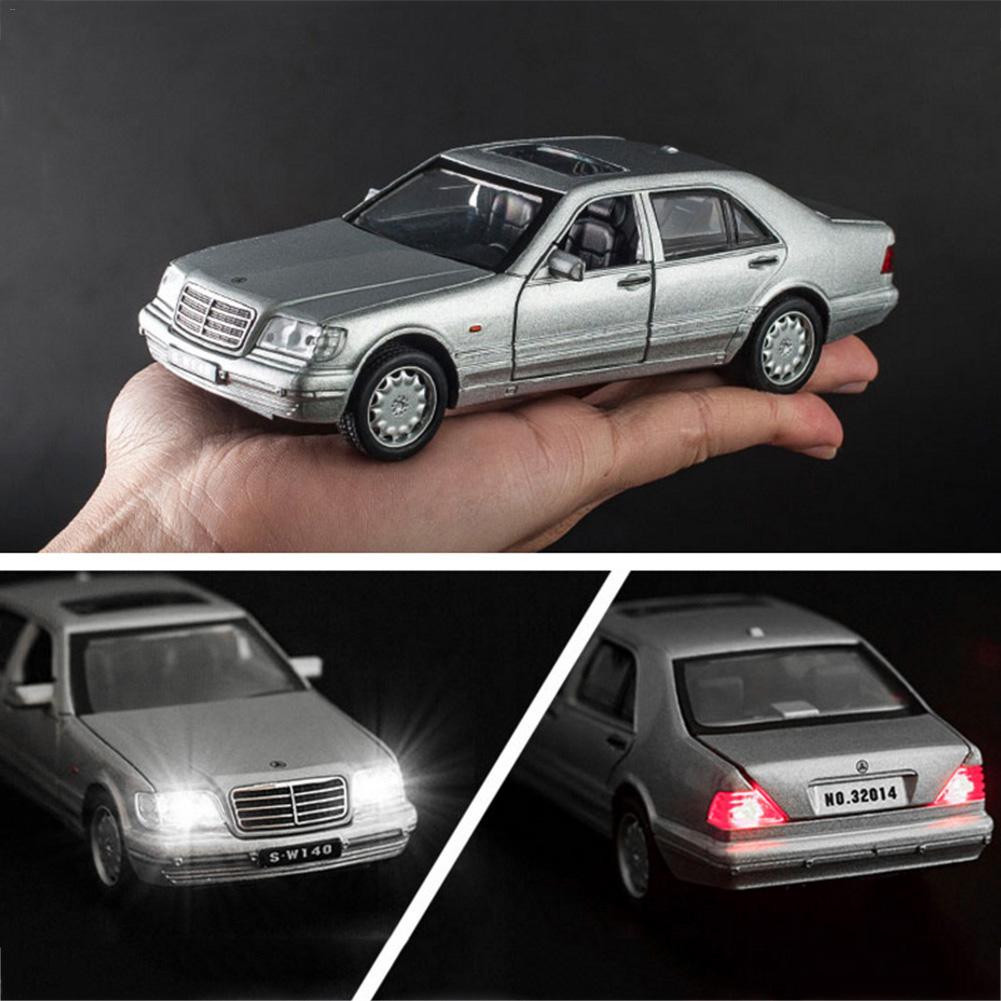 Mercedes-Benz S-Class (W140)