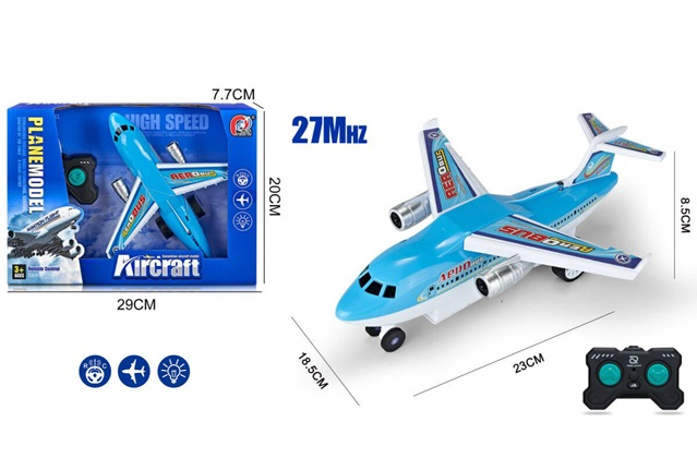 RC самолет със светлини