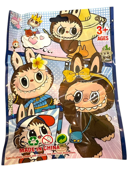 Ключодържател Labubu (Лабубу) – изненада в плик