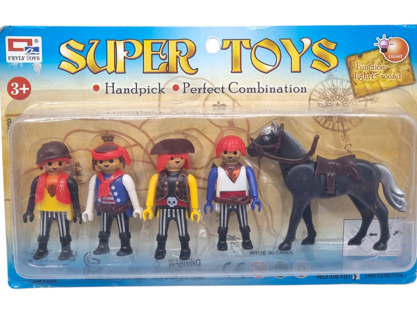 Пиратски комплект с фигурки и кон