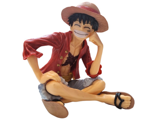 Фигурка на Luffy (One Piece) – Седяща поза, усмихнат, сламена шапка