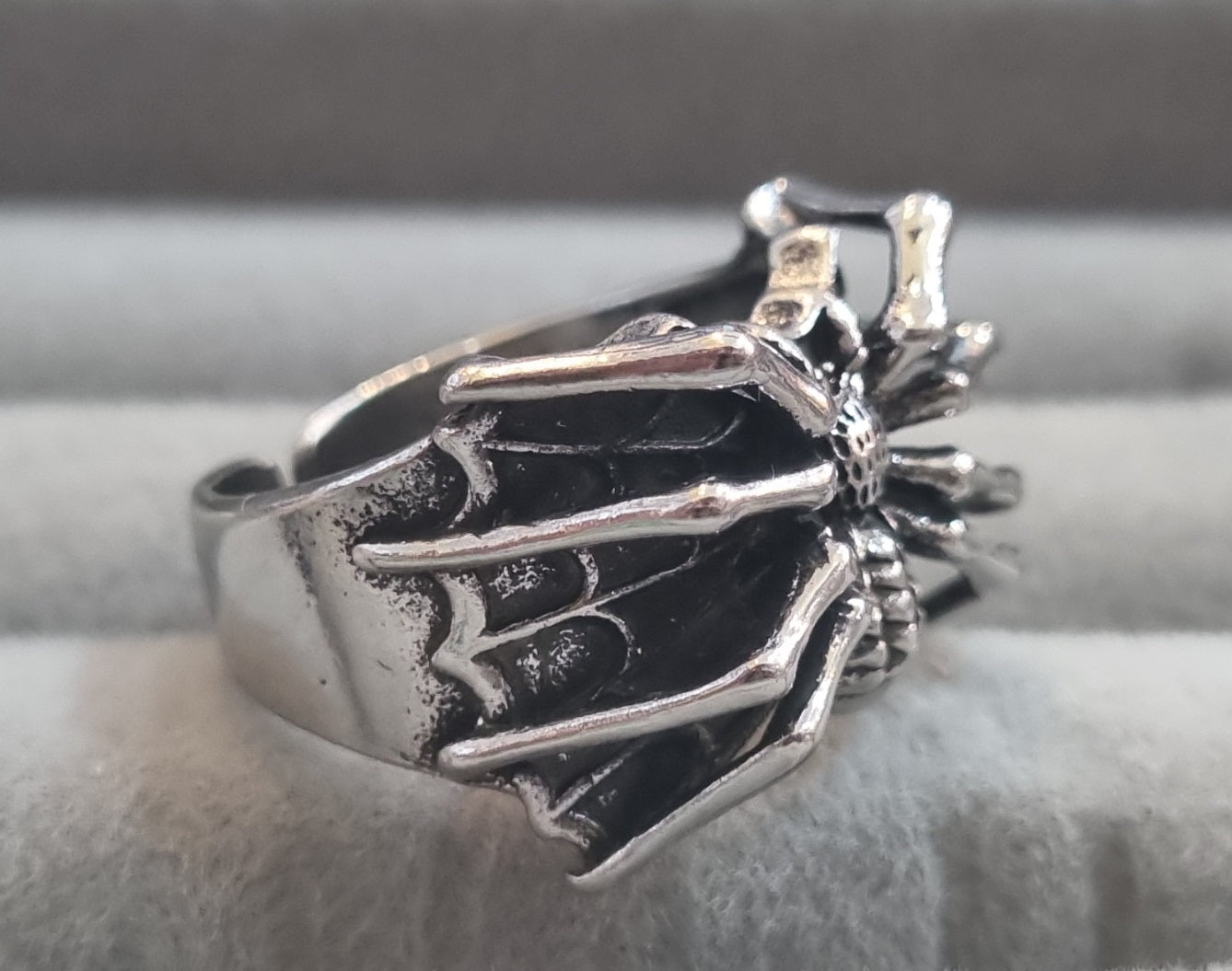 Регулируем пръстен с паяк в готик стил