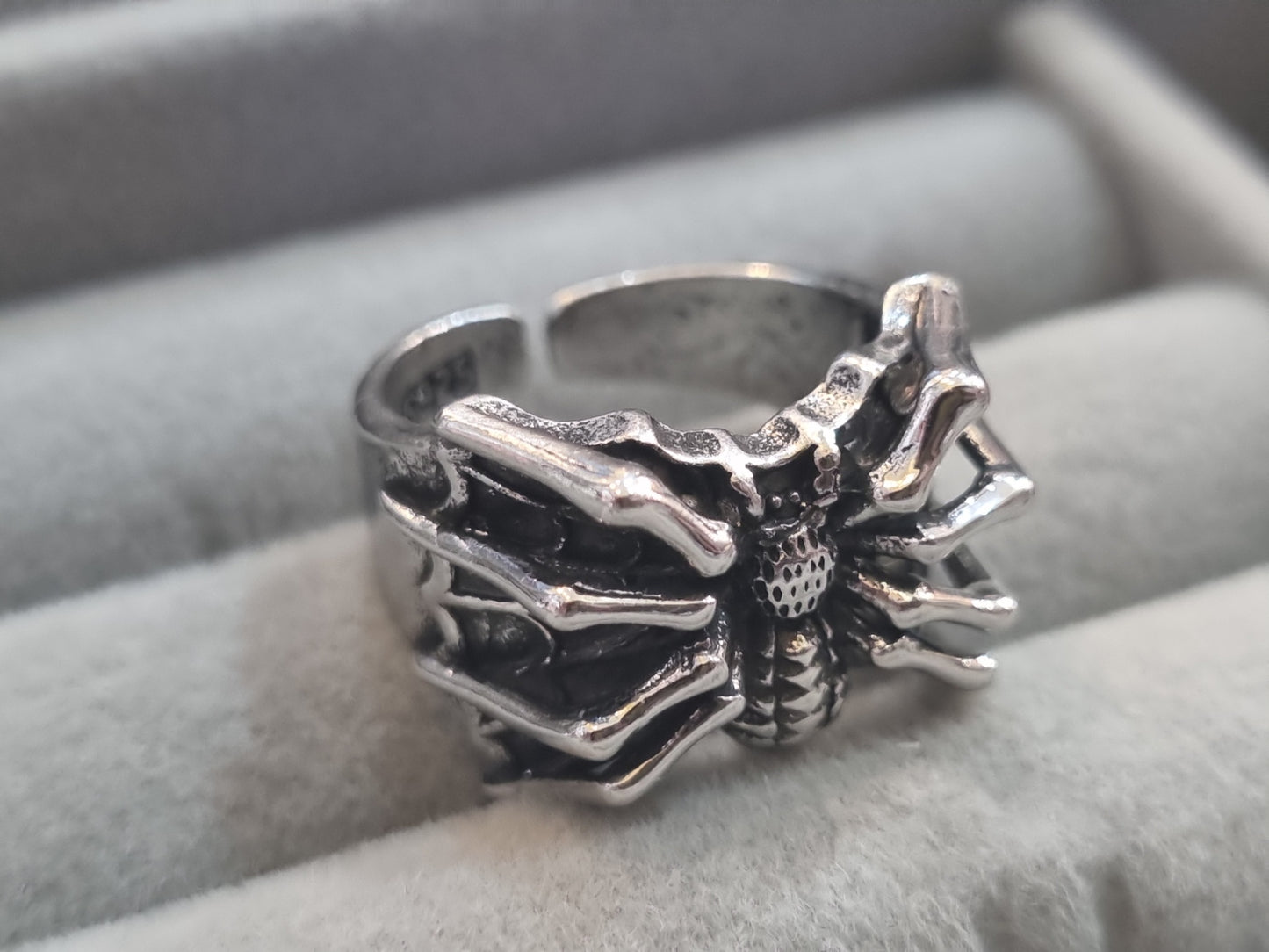 Регулируем пръстен с паяк в готик стил