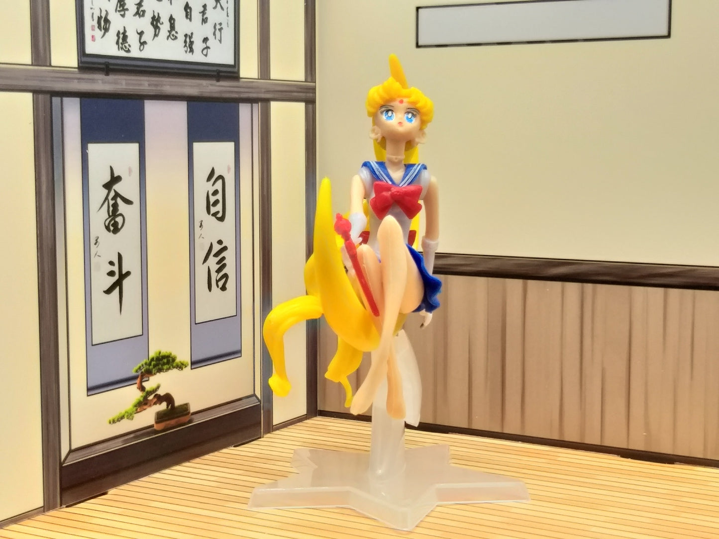 Sailor Moon фигурка – Лунен трон 🌙