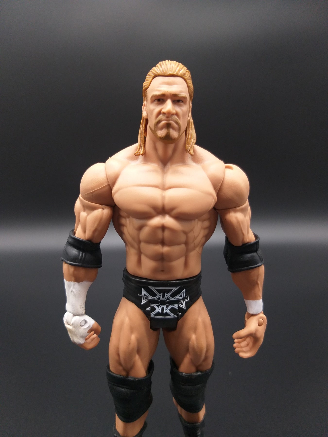 Фигура Triple H – колекционерска фигура на кеч легенда